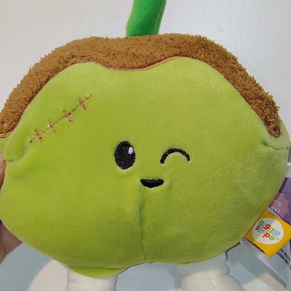 Giggle Scape Halloween Plush Caramel Green Apple New
